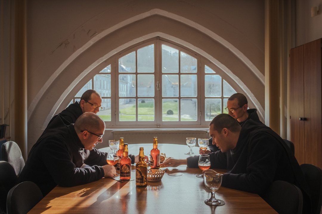 22 novembre 2016 : Atelier dégustation de bière avec frère Matthieu, frère brasseur de la bière de l'abbaye de Saint Wandrille.  Saint Wandrille Rançon (76).